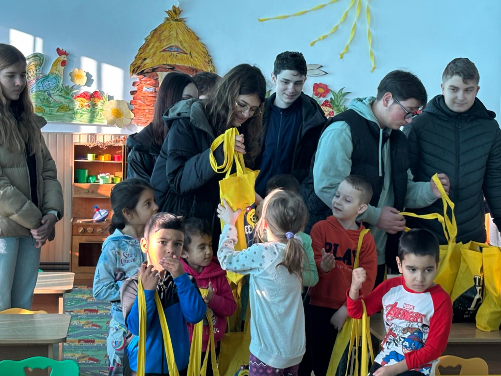 GALERIE FOTO - Moș Crăciun aduce curajul de a visa și tradiții vii pentru copii