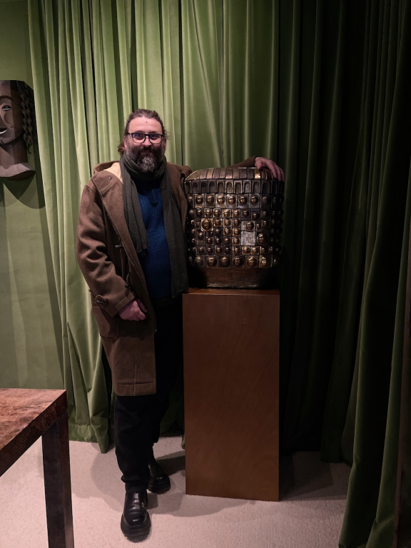 Ceramică și vis la Paris. Povestea unei expoziții care împletește artă, emoție și alchimie