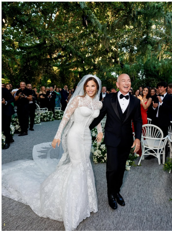 Nunta anului 2025: Jeff Bezos s-a căsătorit cu Lauren Sánchez pe o insulă din Veneția