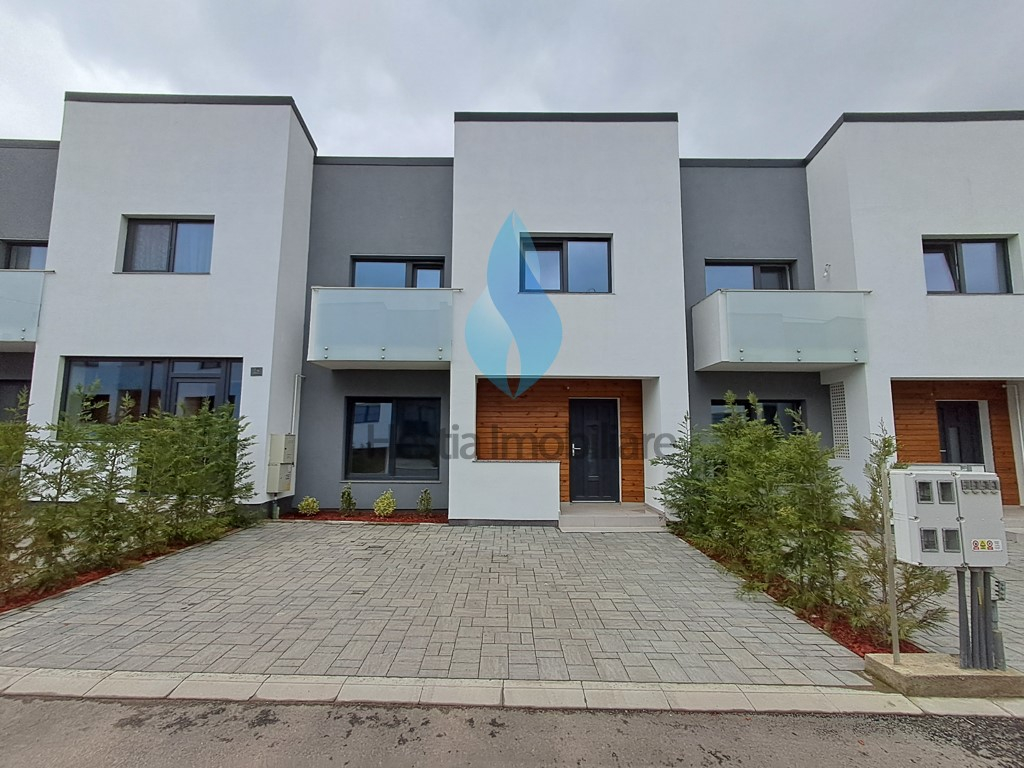 Vila tip insiruite, patru camere, Valea Lupului.