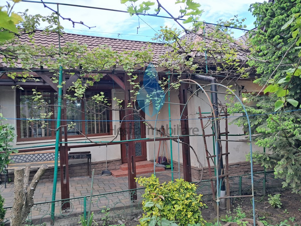 Casa de vanzare, Podul de Fier-Moara de Vant.