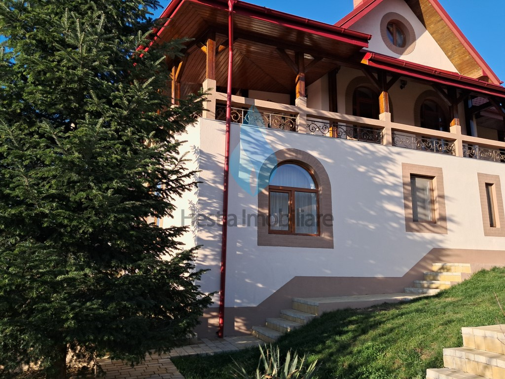 Vila eleganta P+E+M si 1025mp teren, Bucium-Iasi.