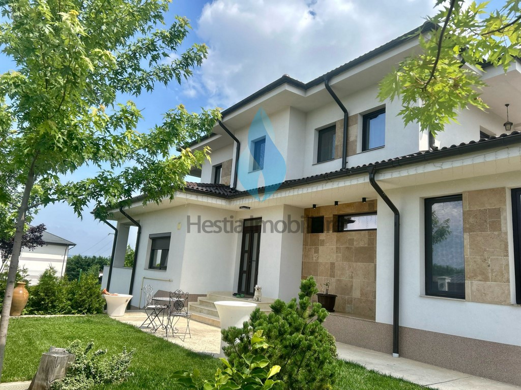 Vila eleganta cu patru camere, Bucium-Iasi.