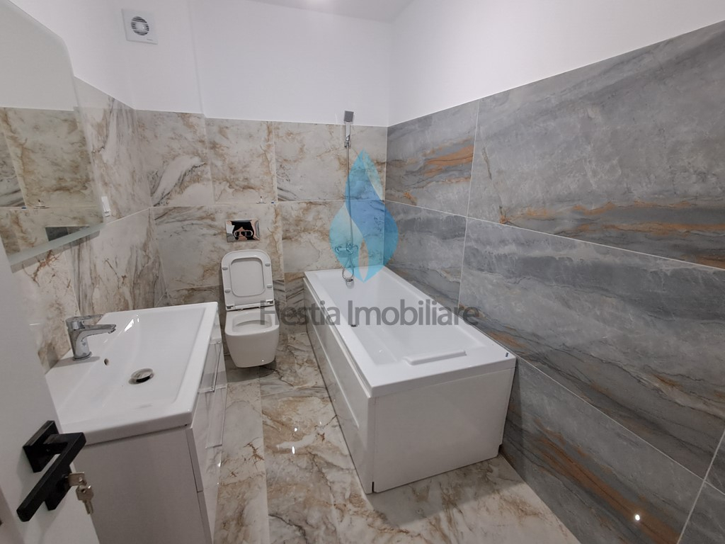 Apartament cu doua camere,zona capat Pacurari-zona  Kaufland.