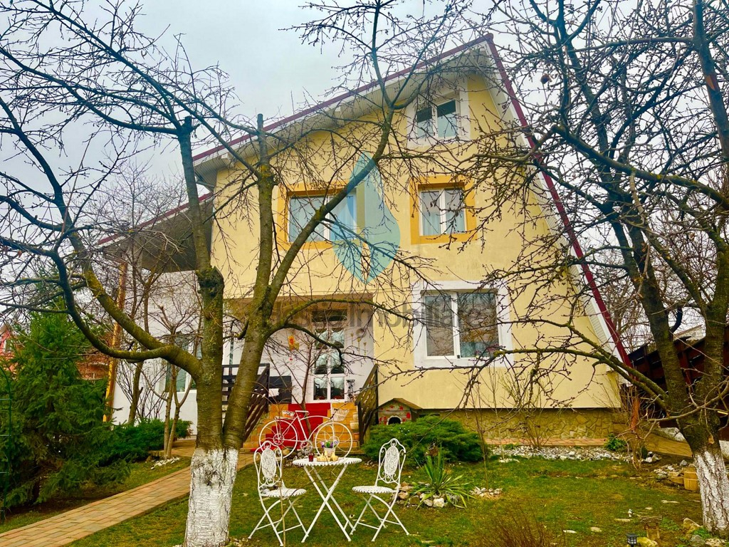 Vila eleganta P+E+M si 550mp teren, Bucium-Iasi.