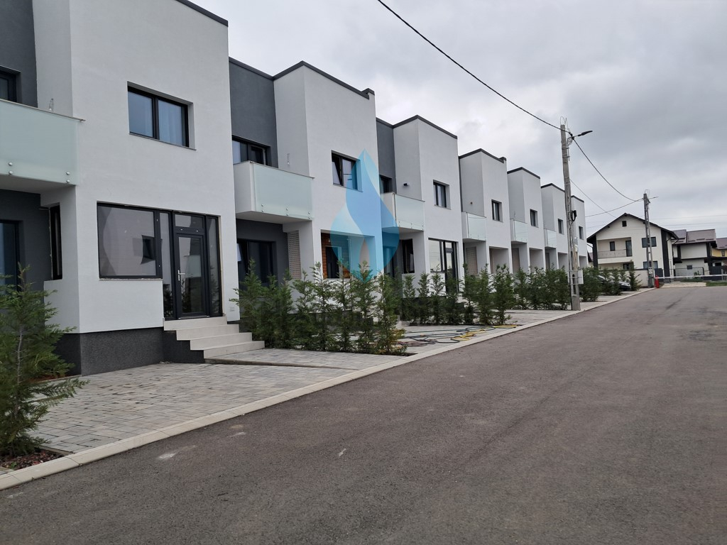 Vila tip insiruite, patru camere, Valea Lupului.