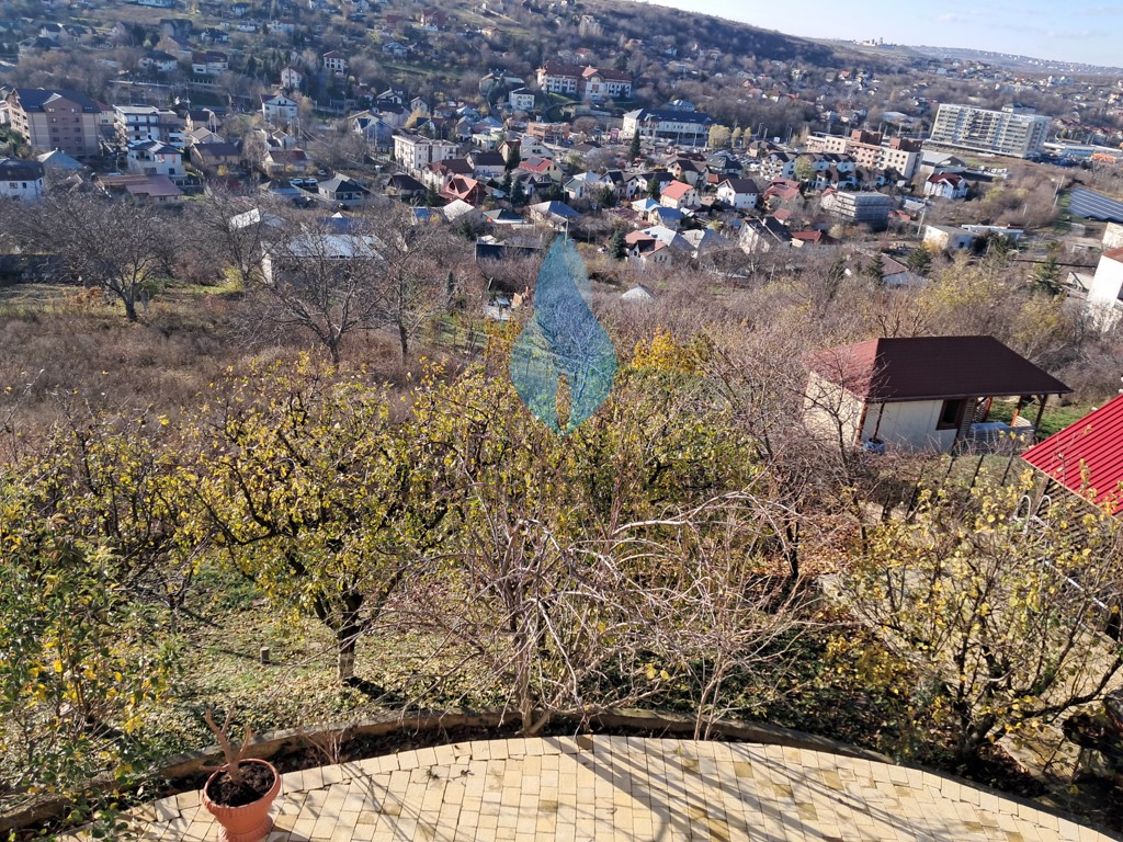 Vila eleganta situata in zona Bucium-Plopii fara Sot.