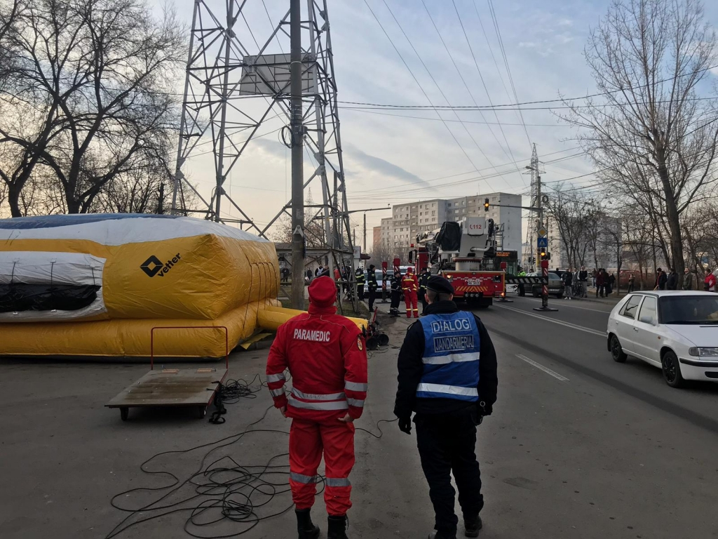 FOTO/VIDEO- Un tânăr supărat pe viață a lăsat fără curent electric centrul Iașului!