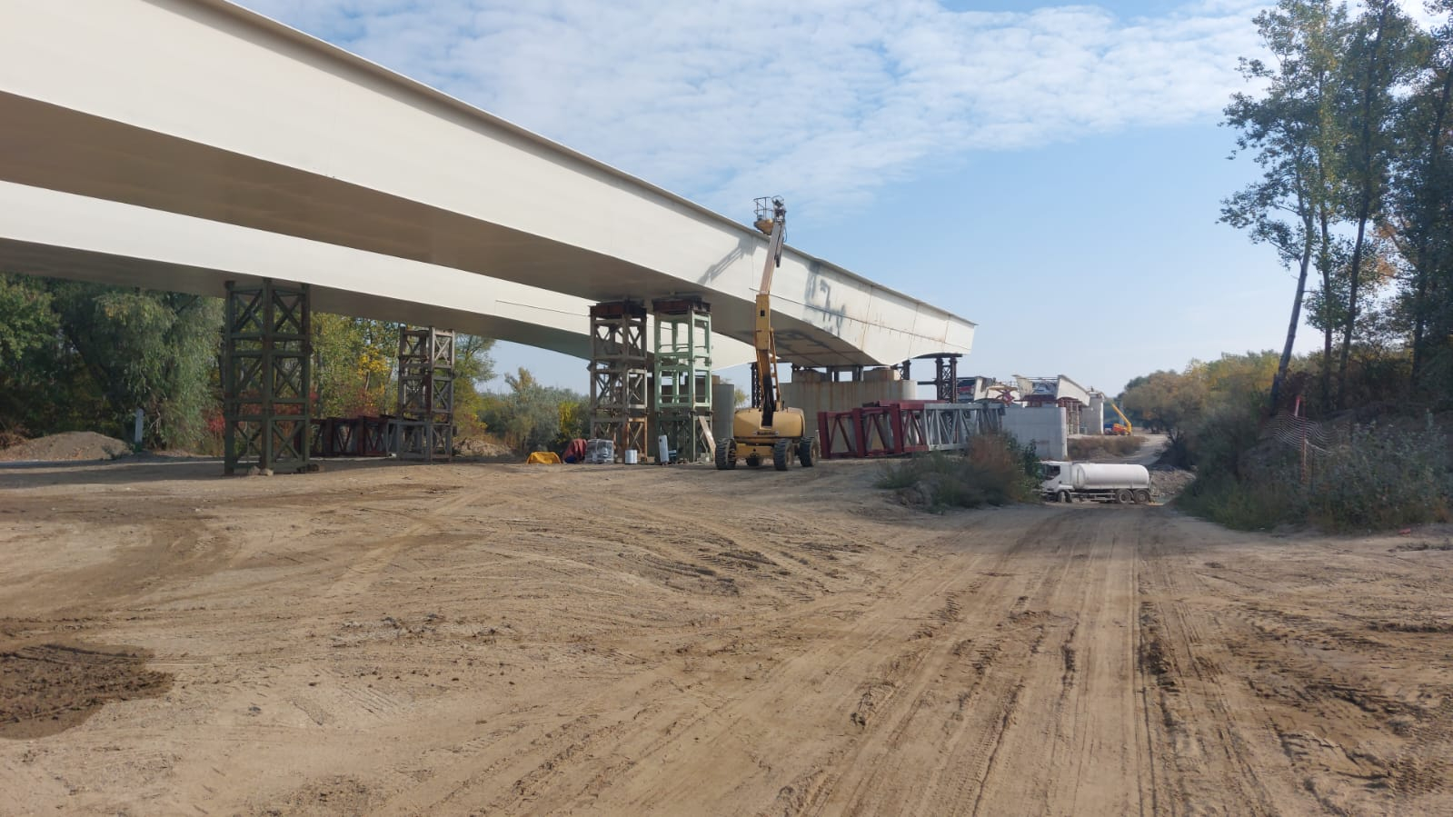 FOTO - A8 va uni cele două maluri ale Prutului în câteva săptămâni