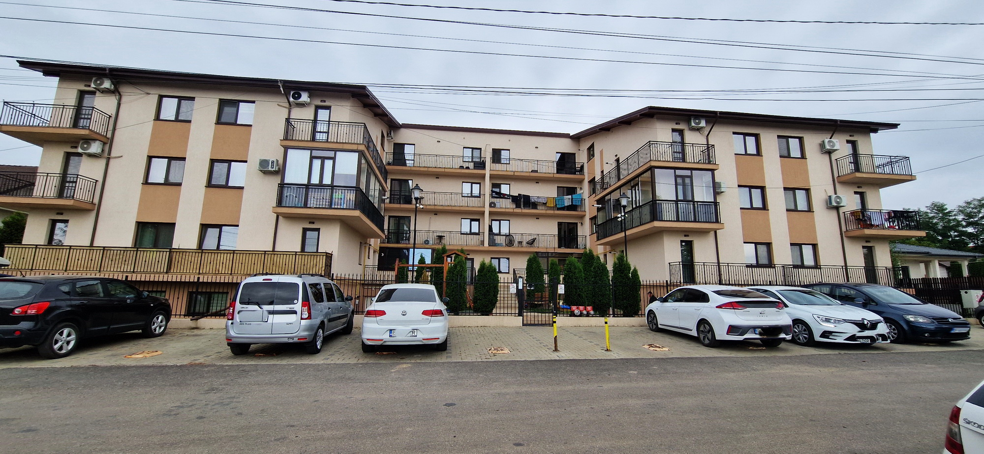 Apartament 1 cameră, bloc nou, etaj 3, parcare subterană și boxă  