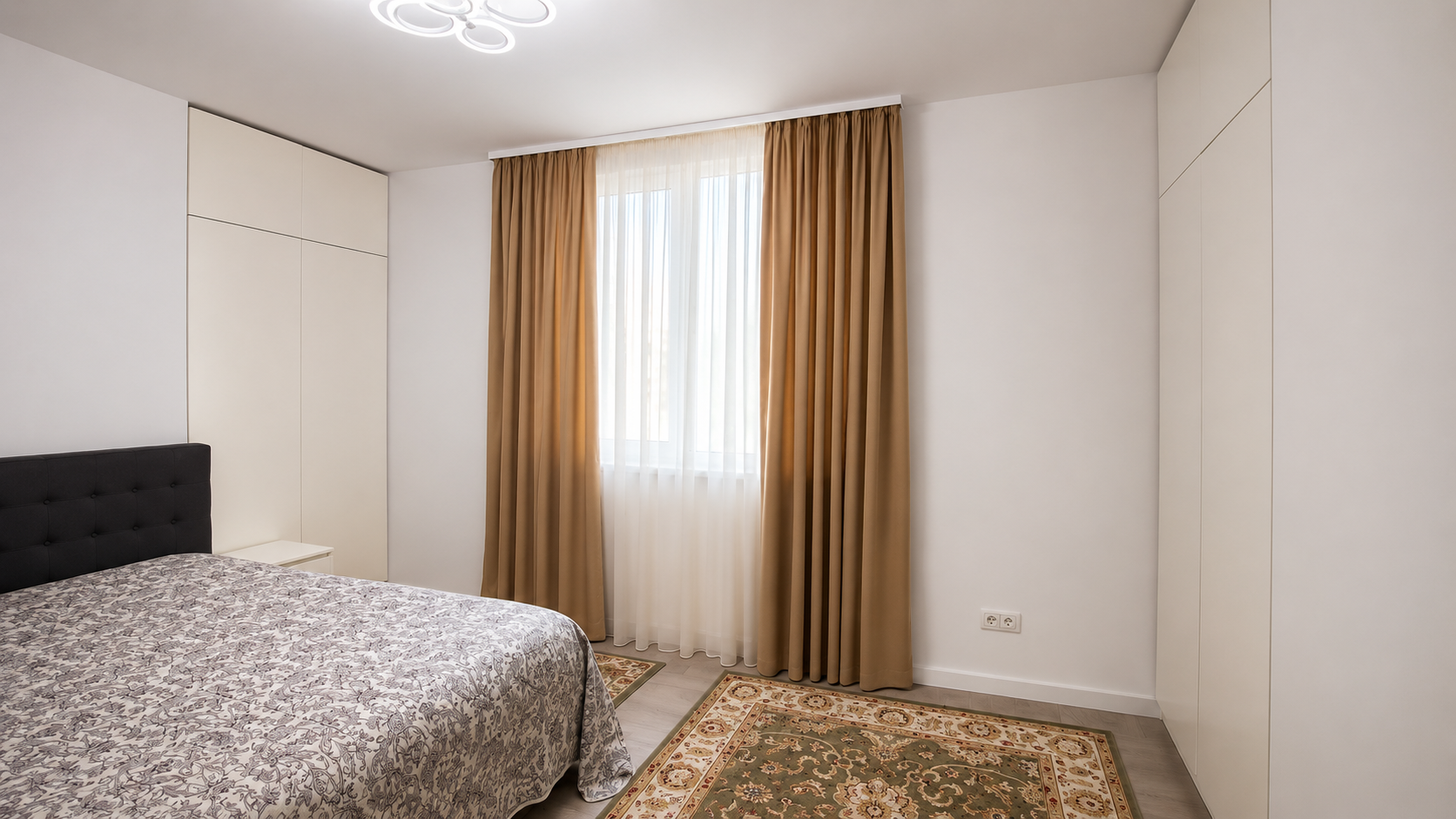 Apartament 2 camere, 61 mp, semidecomandat, et. 3, Cartierul Visoianu, persoana fizica