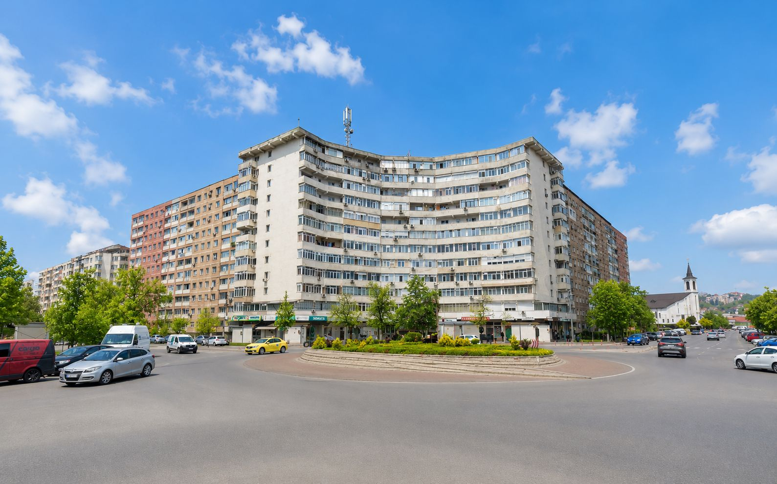 OFERTA DE EXCEPTIE! Alexandru cel Bun - Pasarela O. Bancila, 3 camere 68mp, disponibil imediat, lift nou, doua debarale