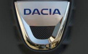 Cum arată Dacia Logan cu motor pe apă. Câți km a făcut bărbatul din Baia Mare cu doar 1 litru