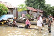  VIDEO - Peste 1,3 milioane de vietnamezi vor fi evacuați din cauza inundațiilor