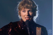  VIDEO - Taylor Swift a dat lovitura. Albumul „Folklore” s-a vândut în peste 1 milion de exemplare în SUA 