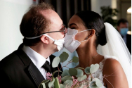 Pandemia a înjumătăţit numărul căsătoriilor în Iaşi