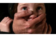 Percheziții la violatori de copii. Ce a descoperit Poliția Capitalei
