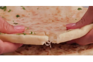 VIDEO - Cum se fac cele mai delicioase plăcinte cu brânză în tigaie