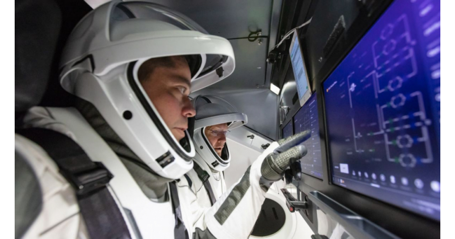 capsula-crew-dragon-a-spacex-a-aterizat-cu-succes-dupa-catre-statia-spatiala-internationala-video-15
