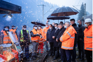 FOTO/VIDEO - Sistem revoluționar de reparare a căii ferate, lansat la Suceava. La demonstrație a participat inclusiv Ludovic Orban și Lucian Bode, ministrul Transporturilor