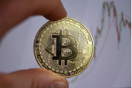 Bitcoin, un nou maxim istoric. Cât valorează criptomoneda