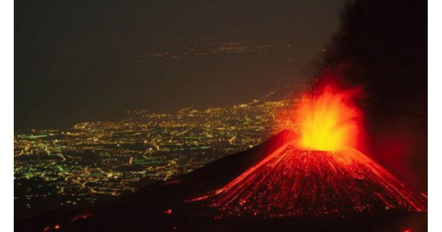vulcanul_etna_a_erupt_61781100