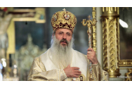 PASTORALA de Crăciun. IPS Teofan, Mitropolitul Moldovei și Bucovinei - „Să ne lăsăm cuprinşi de taina coborârii lui Dumnezeu la noi