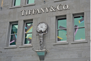 Compania americane de bijuterii Tiffany, vândută pentru 15,8 miliarde de dolari