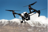 Noi reguli pentru folosirea dronelor, intrate in vigoare la 1 ianuarie 2021. Cum pot fi folosite dronele mici, pentru hobby