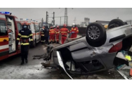 Imagini de coşmar pe autostrada A1 Bucureşti - Piteşti. Șase persoane au ajuns la spital după ce o mașină a intrat într-un parapet