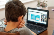 Școala online, o sursă imensă de stres pentru copii