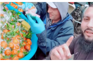 Români plătiți să spele mandarine cu detergent în Italia. Ulterior, fructele sunt vândute la supermarket
