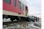 Maşină lovită de tren în localitatea Vlădeni. Două persoane decedate