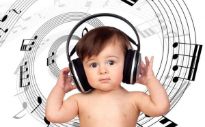 Beneficiile muzicii în dezvoltarea copilului