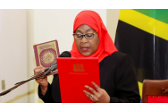 FOTO - Premieră în Tanzania: Prima femeie președinte a depus jurământul. Predecesorul ei a murit de COVID