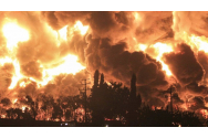 Incendiu uriaș la una din cele mai mari rafinării din Indonezia. 20 de răniți și mai mulți oameni dați dispăruți