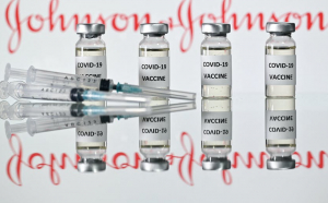 Primele vaccinuri Johnson&Johnson au ajuns în România. Distribuirea e oprită în UE din cauza trombozelor provocate de ser