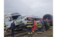 Accident feroviar între Vaslui și Bârlad. Un TIR a fost prins între două trenuri