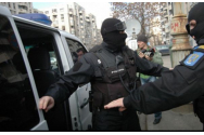 Poliţiştii au descins la 78 de adrese - Percheziţii de amploare într-un dosar de nerespectare a regimului armelor și munițiilor