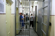 Un deţinut vrea în libertate, nemulţumit de mâncarea din închisorile româneşti