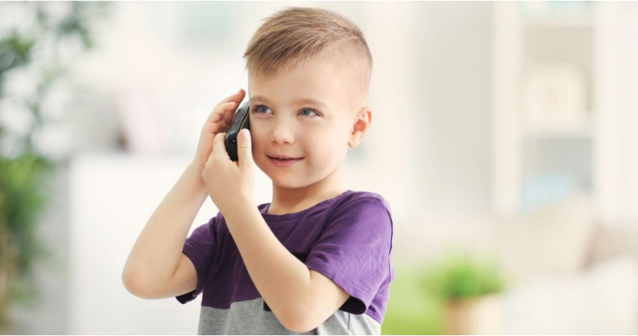 child-telephone-keeping-in-touch-overseas-980x515