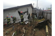 O mașină cu cinci petrecăreți s-a izbit într-o casă din Gorban. Victimele au ajuns la spital
