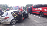 Trei răniţi în urma coliziunii dintre un microbuz şi un autoturism pe E85, la Boteşti