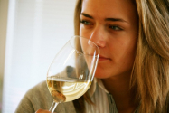 Studiul savanților francezi: Orice consum de alcool, chiar şi scăzut, are un efect dăunător asupra sănătăţii