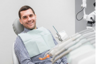  Cat de importanta este documentarea inainte de a opta pentru un implant dentar?