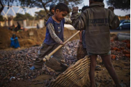 160 de milioane de copii sunt obligaţi să muncească. Numărul lor este în creștere 