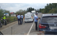 Autospeciala DSP Neamț, implicată într-un accident rutier. Mașina transporta vaccinuri anti-COVID