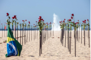 Brazilia, trandafiri roşii în memoria victimelor Covid