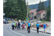 Sute de localnici din Tușnad au ieșit în stradă. Ei sunt disperați de urșii care îi atacă mereu