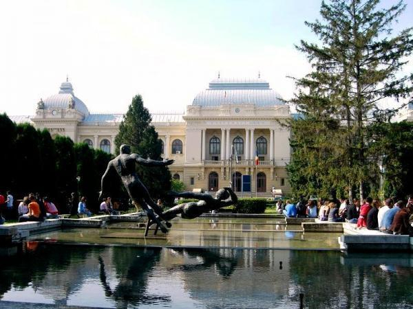 Zeci de mii de tineri vor la Iași, la Universitate! - Vimarsana News